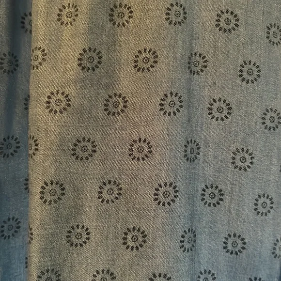 Long sleeve denim shirt. - Picture 2 of 3